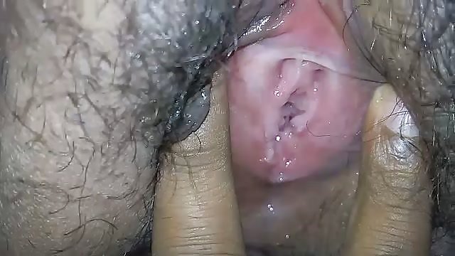 نیمی فومیان چچی در احزاب جنسی وحشی
