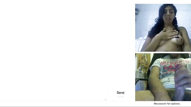 الاغ جوان پر از خروس